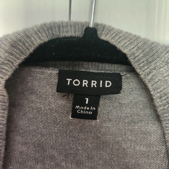 Torrid Boho gray Pointelle Knit open front cardigan with open split back Size - Picture 9 of 13